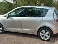 Usata Renault Scénic III 110 CV (80 kW) 2013 Grigio Monovolume