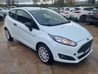 Usata Ford Fiesta 75 CV (55 kW) 2016 Bianco Furgone