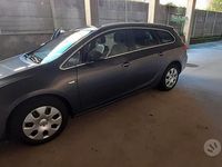Usata Opel Astra Sport 115 CV (84 kW) 2011 Grigio Station wagon