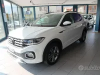 Usata VW T-Cross R-line 110 CV (80 kW) 2022 Bianco SUV