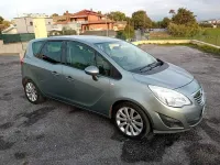 Usata Opel Meriva Cosmo 101 CV (74 kW) 2012 Argento Monovolume