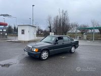 Usata Mercedes 190 104 CV (76 kW) 1991 Nero Berlina