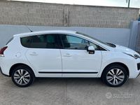 Usata Peugeot 3008 Allure 120 CV (88 kW) 2016 Bianco Monovolume