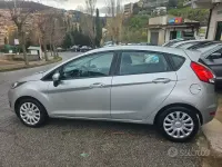 Usata Ford Fiesta 75 CV (55 kW) 2016 Grigio Utilitaria