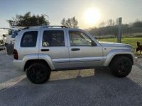 Usado Jeep Cherokee 163 CV (119 kW) 2006 Gris SUV