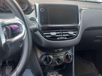 Usata Peugeot 208 Active 95 CV (69 kW) 2013 Utilitaria