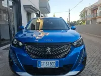 Usata Peugeot 2008 Allure 131 CV (96 kW) 2021 Blu/azzurro SUV