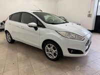 Usata Ford Fiesta Titanium 95 CV (69 kW) 2016 Bianco Berlina