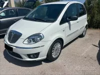 Usata Lancia Musa Gold 95 CV (69 kW) 2012 Bianco Monovolume