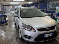 Usata Ford Focus 110 CV (80 kW) 2011 Grigio Station wagon