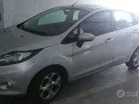 Usata Ford Fiesta 80 CV (58 kW) 2011 Grigio Berlina