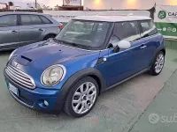Usata Mini Cooper D Chili 109 CV (80 kW) 2008 Blu Utilitaria