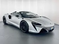 Nuova McLaren Artura 700 CV (514 kW) 2026 Argento Cabrio