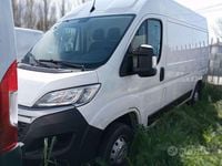 Usata Citroën Jumper 140 CV (102 kW) 2023 Bianco Monovolume