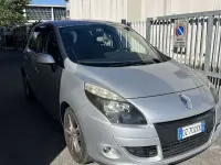 Usata Renault Scénic III Dynamique 110 CV (80 kW) 2009 Monovolume