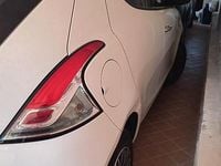 Usata Lancia Ypsilon Gold 80 CV (58 kW) 2015 Bianco Utilitaria