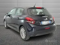 Usata Peugeot 208 Allure 83 CV (61 kW) 2019 Bluazzurro Utilitaria