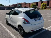 Usata Lancia Ypsilon Gold 69 CV (50 kW) 2019 Bianco Utilitaria