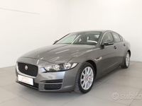 Usata Jaguar XE 180 CV (132 kW) 2018 Verde Berlina