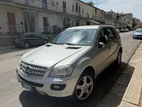 Usata Mercedes ML320 224 CV (164 kW) 2007 Grigio SUV
