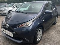 Usata Toyota Aygo X-play 69 CV (50 kW) 2015 Blu Utilitaria