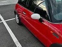 Begagnad Mini ONE 90 HK (66 kW) 2003 Röd Halvkombi