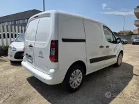 Usata Citroën Berlingo 35 kW (48 CV) 2017 Bianco Monovolume