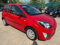 Usata Renault Twingo 58 CV (42 kW) 2009 Rosso Utilitaria
