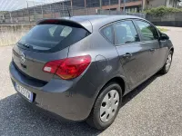 Usata Opel Astra Cosmo 101 CV (74 kW) 2012 Other Berlina