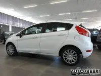 Usata Ford Fiesta Titanium 68 CV (50 kW) 2011 Bianco Berlina