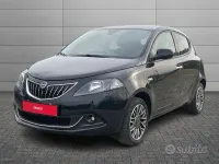 Usata Lancia Ypsilon 69 CV (50 kW) 2023 Nero Utilitaria