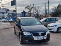 usata VW Touran 1.4 16V TSI 150CV Highline Ecofuel del 2010