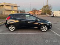 Usata Ford Fiesta 68 CV (50 kW) 2011 Nero Utilitaria