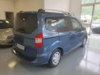 Usata Ford Tourneo Courier 101 CV (74 kW) 2019 Bluazzurro Monovolume