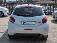 Usata Peugeot 208 GT-line 110 CV (80 kW) 2016 Bianco Utilitaria