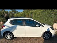 Usata Peugeot 208 Allure 75 CV (55 kW) 2017 Utilitaria