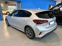 Usata Ford Focus ST-Line 116 CV (85 kW) 2024 Argento metallizzato Berlina