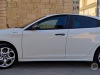 Usata Alfa Romeo Giulietta 150 CV (110 kW) 2015 Bianco Utilitaria