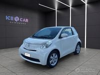 Usata Toyota iQ 68 CV (50 kW) 2009 Bianco Utilitaria