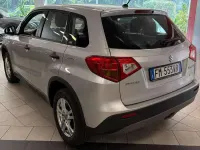 Usata Suzuki Vitara GL 120 CV (88 kW) 2018 Argento SUV