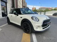 Usata Mini Cooper D Hype 116 CV (85 kW) 2019 Beige Utilitaria
