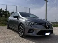 Usata Renault Clio V Techno 101 CV (74 kW) 2023 Grigio Berlina