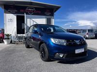 Usata Dacia Sandero Lauréate 90 CV (66 kW) 2017 Blu Berlina