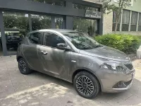 Usata Lancia Ypsilon Gold 69 CV (50 kW) 2024 Grigio Utilitaria