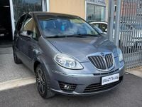 Usata Lancia Musa 77 CV (56 kW) 2011 Gray Monovolume