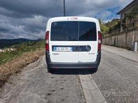 Usata Opel Combo 90 CV (66 kW) 2015 Monovolume
