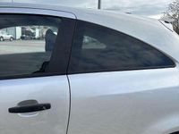 Usata Opel Corsa Comfort 75 CV (55 kW) 2010 Berlina