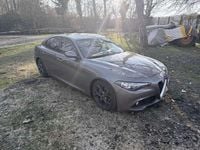 Usata Alfa Romeo Giulia Super 179 CV (131 kW) 2016 Grigio Berlina