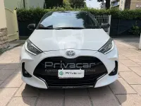 Usata Toyota Yaris Hybrid Lounge 92 CV (67 kW) 2022 Bianco Berlina