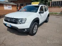 Usata Dacia Duster Lauréate 114 CV (83 kW) 2017 Bianco SUV